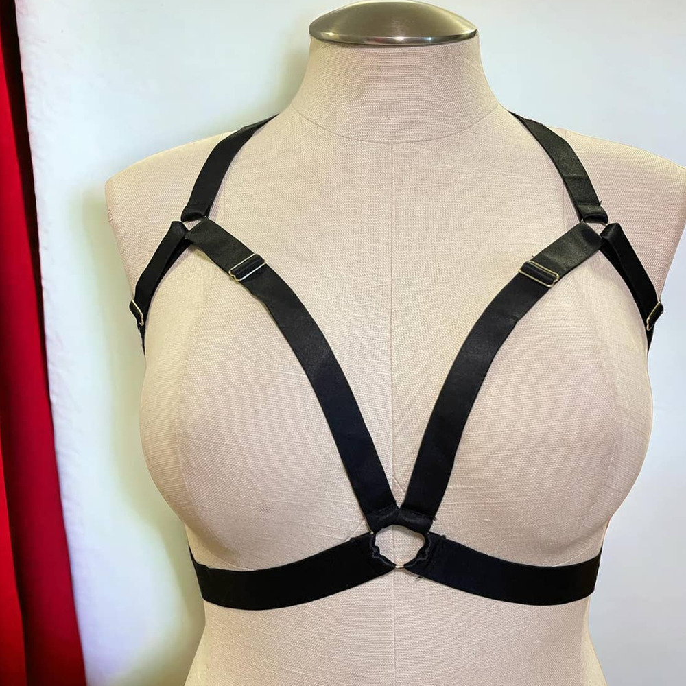 Torrid Size 5/6 Sexy Black Strappy Lingerie Punk Goth Halter Neck Bra Harness‎